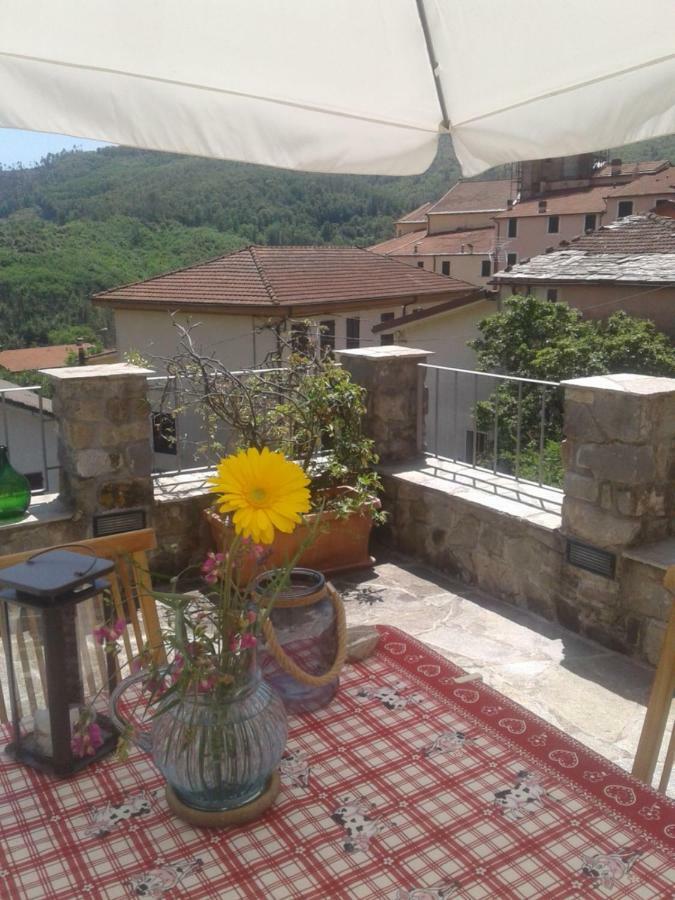 Monolocale Per Coppia Apartment Carrodano Inferiore Bagian luar foto